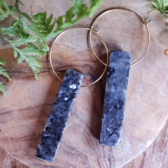 Black Labradorite Quartz Crystal Stone Healing Hoops Earrings - Picture 1 of 4